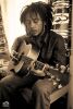 Plakat Bob Marley z gitarą - sepia lp0590