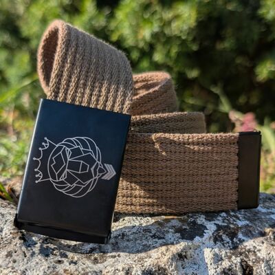 Pasek parciany z czarną klamrą Lion Spirit - brązowy