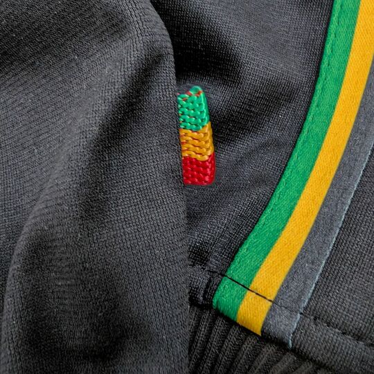 Sportowa czarna rozpinana bluza Jamajka
