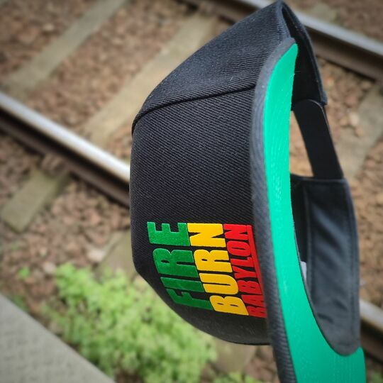 Fire Burn Babylon snapback cap | Black