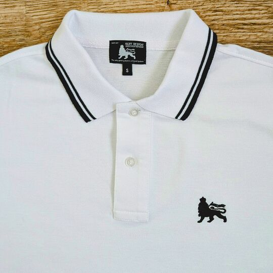 Koszulka Polo Lion of Judah - Biała z czarnymi detalami