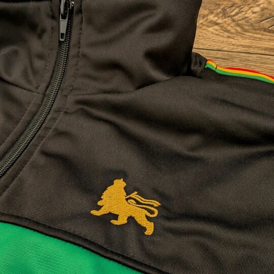 Sportowa czarna bluza z panelem w barwach Reggae