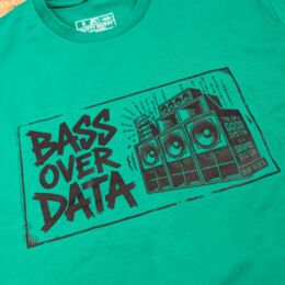 Nowa seria t-shirtów wjeżdża na półki
