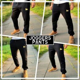 Black jogging trackies ★ New