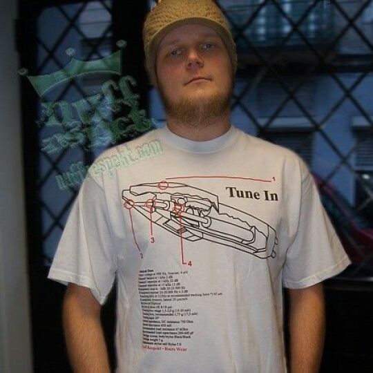 Tune In - Nuff Respekt tee